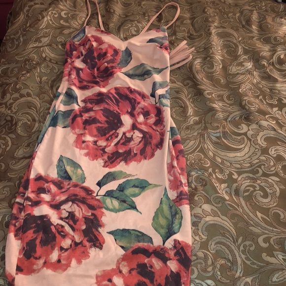 Dress - Picture 3 of 5